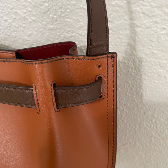 Marc Jacobs Leather Small Bucket Bag - Picture 10 of 16